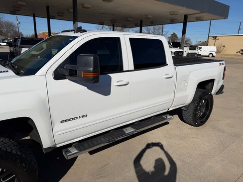 Used 2018 Chevrolet Silverado 2500 LT w/ Z71 Package, Off-Road image 11
