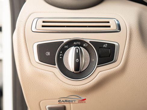 Used 2018 Mercedes-Benz C 300 300 4MATIC AMG Package image 31