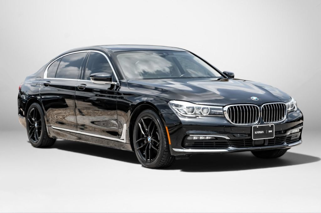 Used 2018 BMW 740i RWD image 4