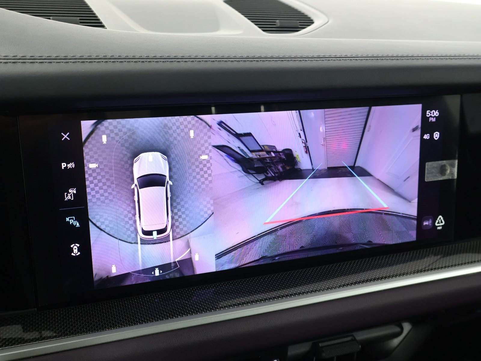 Certified 2025 Porsche Cayenne GTS AWD/4WD image 17