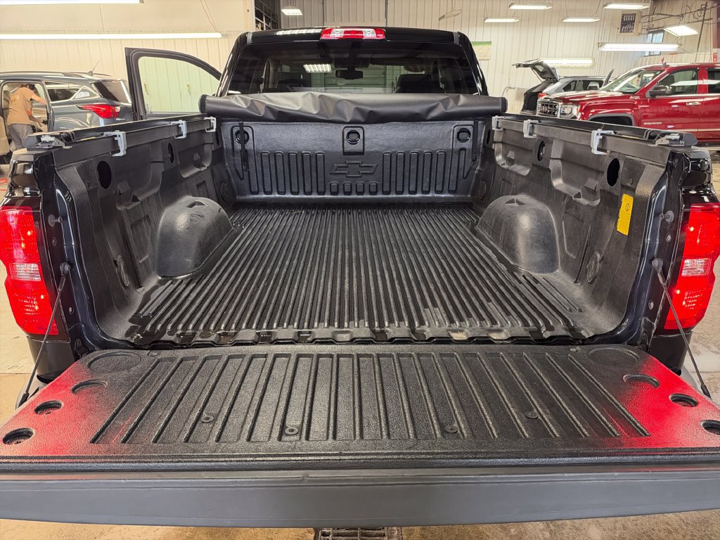 Used 2017 Chevrolet Silverado 1500 LT w/ All Star Edition AWD/4WD image 28