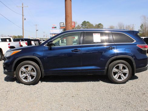 Used 2016 Toyota Highlander Limited image 2