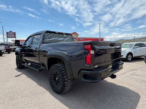 Used 2024 Chevrolet Silverado 2500 Custom image 5