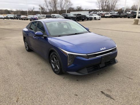 Used 2025 Kia K4 LXS image 8