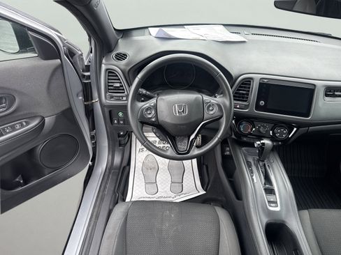 Used 2020 Honda HR-V Sport image 16