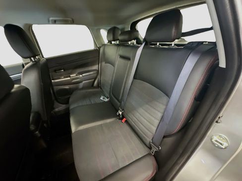 Used 2024 Mitsubishi Outlander Sport SE image 28