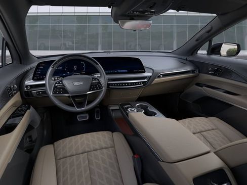 New 2026 Cadillac Lyriq Signature Sport w/ Nappa Leather Package AWD/4WD image 15
