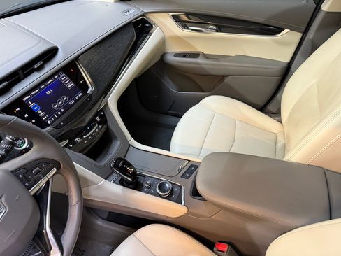 Used 2022 Cadillac XT6 Premium Luxury w/ Technology Package image 35
