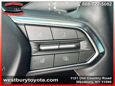 Used 2025 Chevrolet Traverse LT w/ Driver Confidence Package FWD image 25