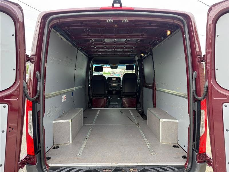 Used 2021 Mercedes-Benz Sprinter 1500 image 5