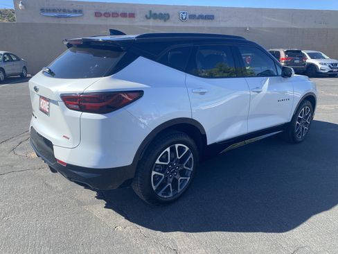 Used 2023 Chevrolet Blazer RS AWD/4WD image 4