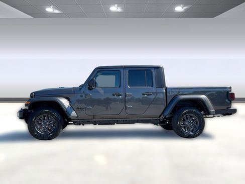 New 2025 Jeep Gladiator Sport image 2