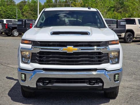 New 2026 Chevrolet Silverado 2500 LT w/ Leather Package AWD/4WD image 17
