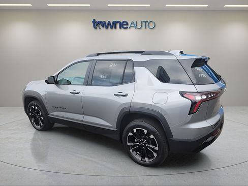 Used 2025 Chevrolet Equinox RS AWD/4WD image 3