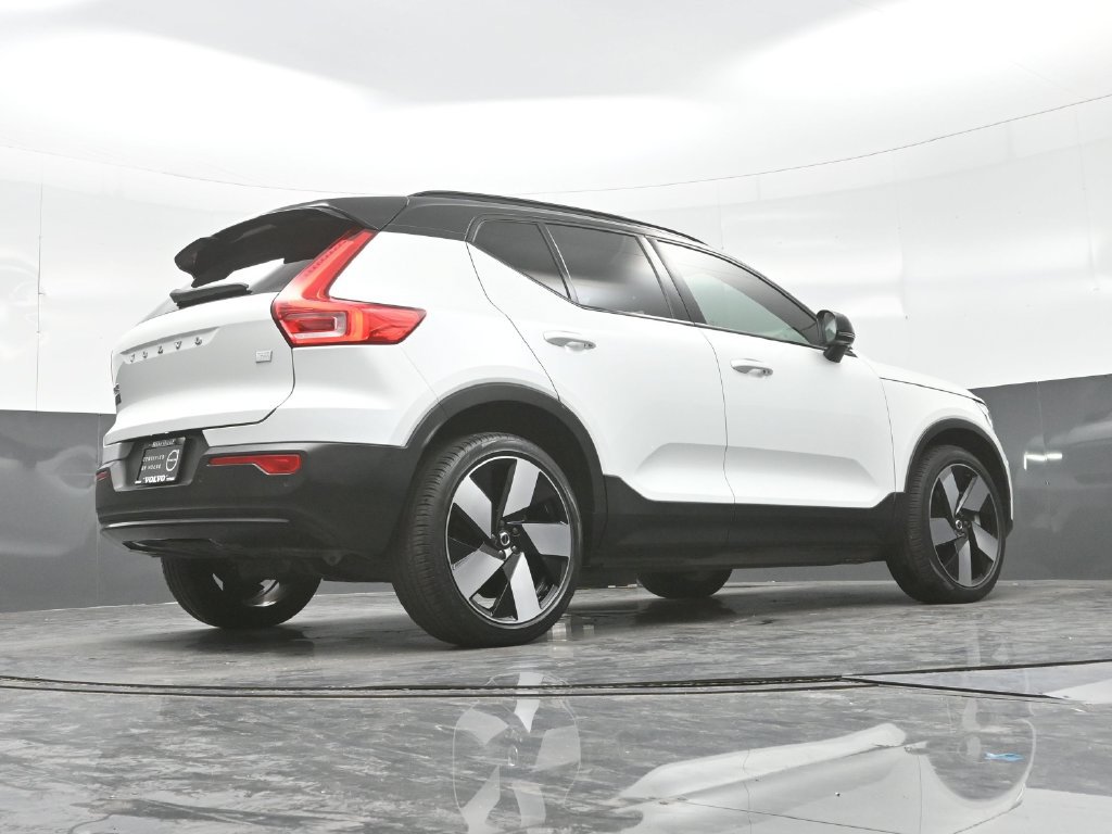Used 2023 Volvo XC40 Recharge Ultimate AWD/4WD image 30