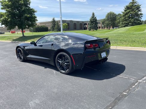 Used 2016 Chevrolet Corvette Stingray Coupe w/ Carbon Flash Badge Package RWD image 3