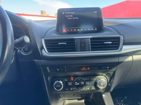 Used 2018 MAZDA MAZDA3 Touring FWD image 30