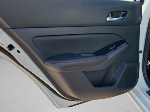 New 2025 Nissan Altima 2.5 SR image 9