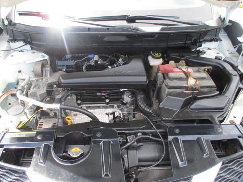 Used 2016 Nissan Rogue SV AWD/4WD image 8
