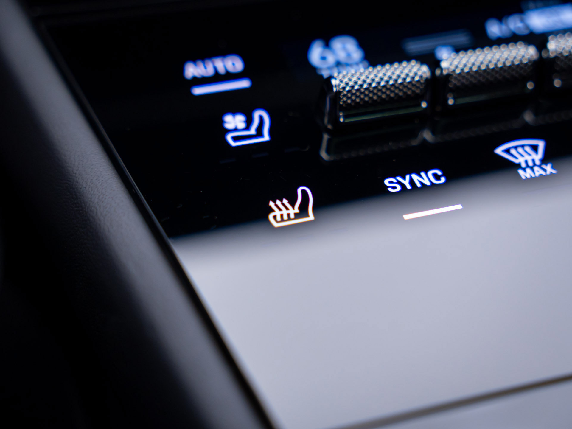 Certified 2025 Porsche Cayenne S AWD/4WD image 28