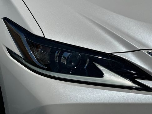 Used 2021 Lexus ES 350 w/ Accessory Package FWD image 12