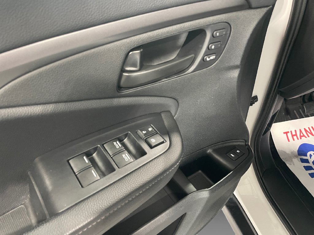 Certified 2025 Honda Passport EX-L image 23