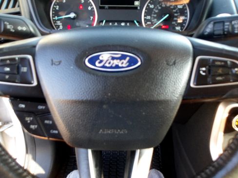 Used 2019 Ford EcoSport Titanium image 20