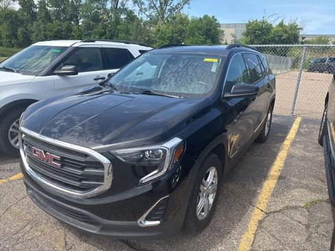 Used 2020 GMC Terrain SLE w/ Driver Convenience Package FWD image 19