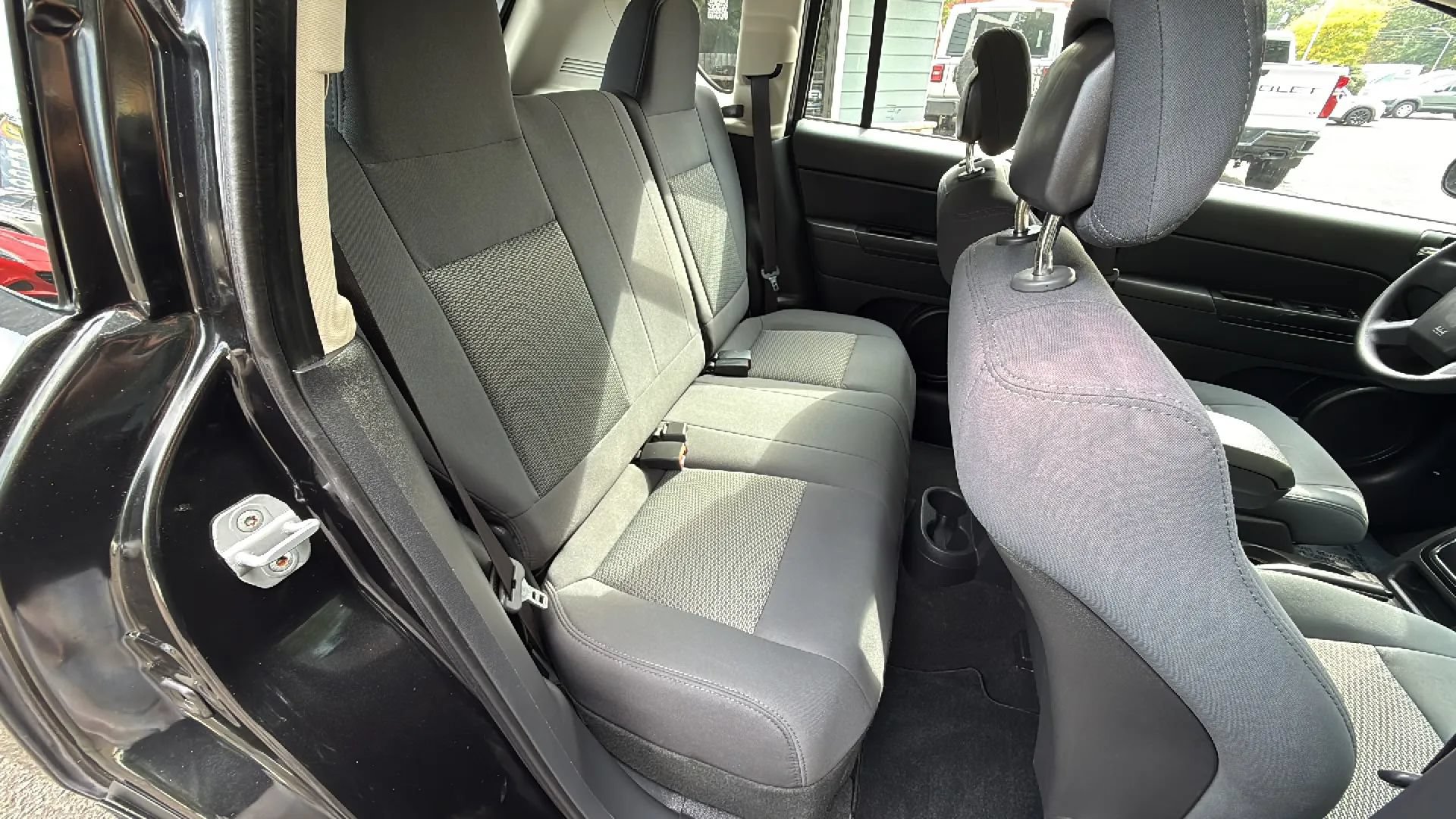 Used 2010 Jeep Compass Sport w/ PWR Equipment Group AWD/4WD image 18