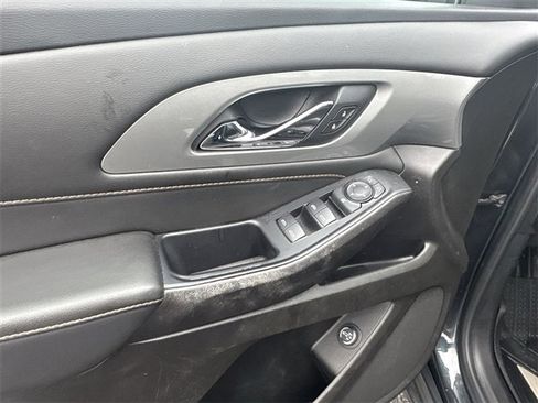 Certified 2021 Chevrolet Traverse LT w/ LPO, Floor Liner Package image 22