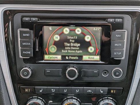 Used 2012 Volkswagen Passat TDI SE image 12