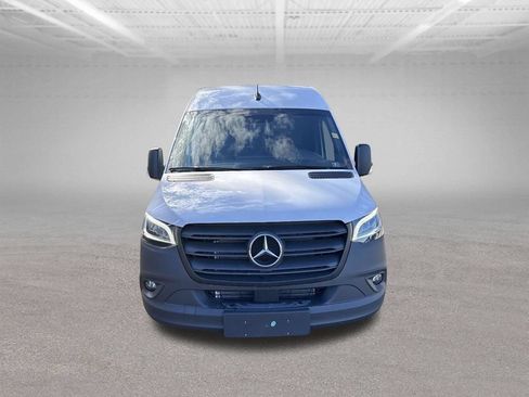 Used 2024 Mercedes-Benz Sprinter 3500 image 8