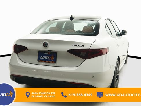 Used 2020 Alfa Romeo Giulia Ti w/ Nero Edizione RWD image 10