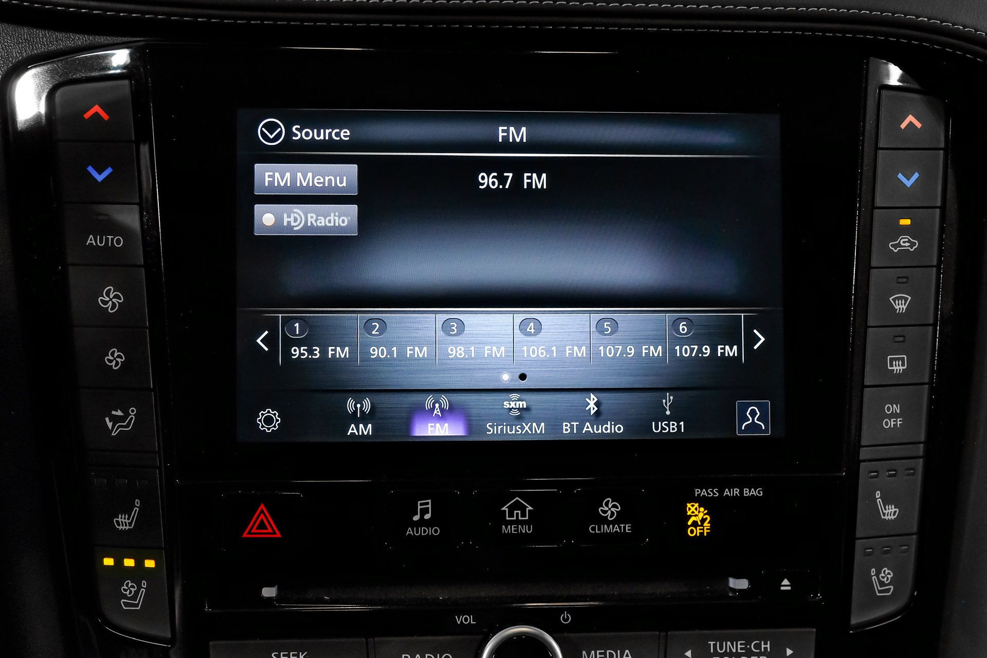Used 2023 INFINITI QX55 Essential w/ Cargo Package AWD/4WD image 39