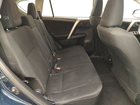 Used 2018 Toyota RAV4 LE image 19