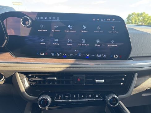 New 2026 Chevrolet Suburban Premier image 20