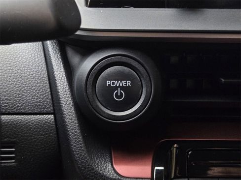 Used 2024 Toyota Prius Prime SE image 21