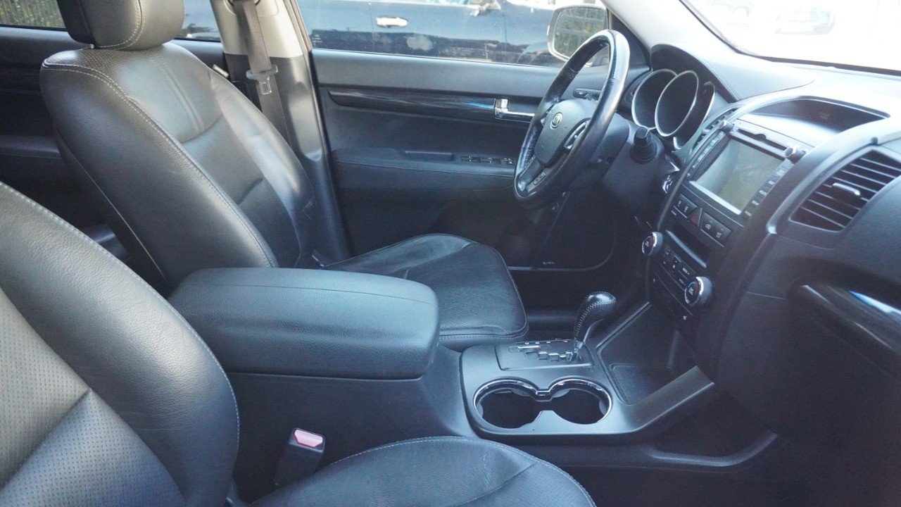Used 2012 Kia Sorento SX w/ SX Premium Pkg FWD image 11
