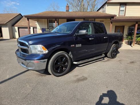 Used 2016 RAM 1500 Classic SLT AWD/4WD image 2