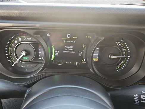 Used 2025 Jeep Wrangler Sport S image 11