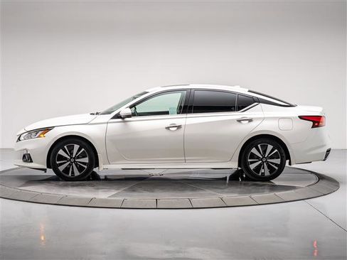 Used 2020 Nissan Altima 2.5 SL image 2
