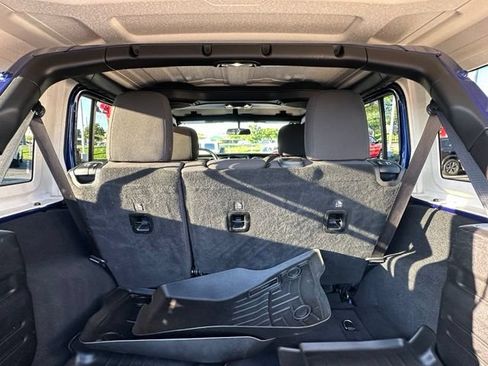 Used 2019 Jeep Wrangler Unlimited Sport S AWD/4WD image 20