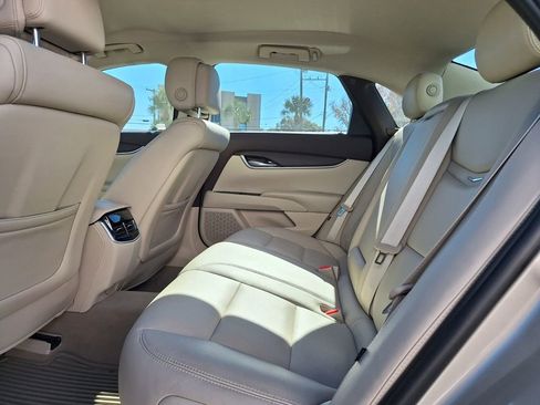 Used 2014 Cadillac XTS image 10