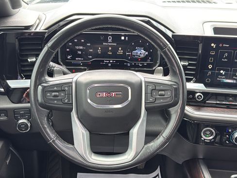 Used 2022 GMC Sierra 1500 SLT w/ SLT Convenience Package AWD/4WD image 19