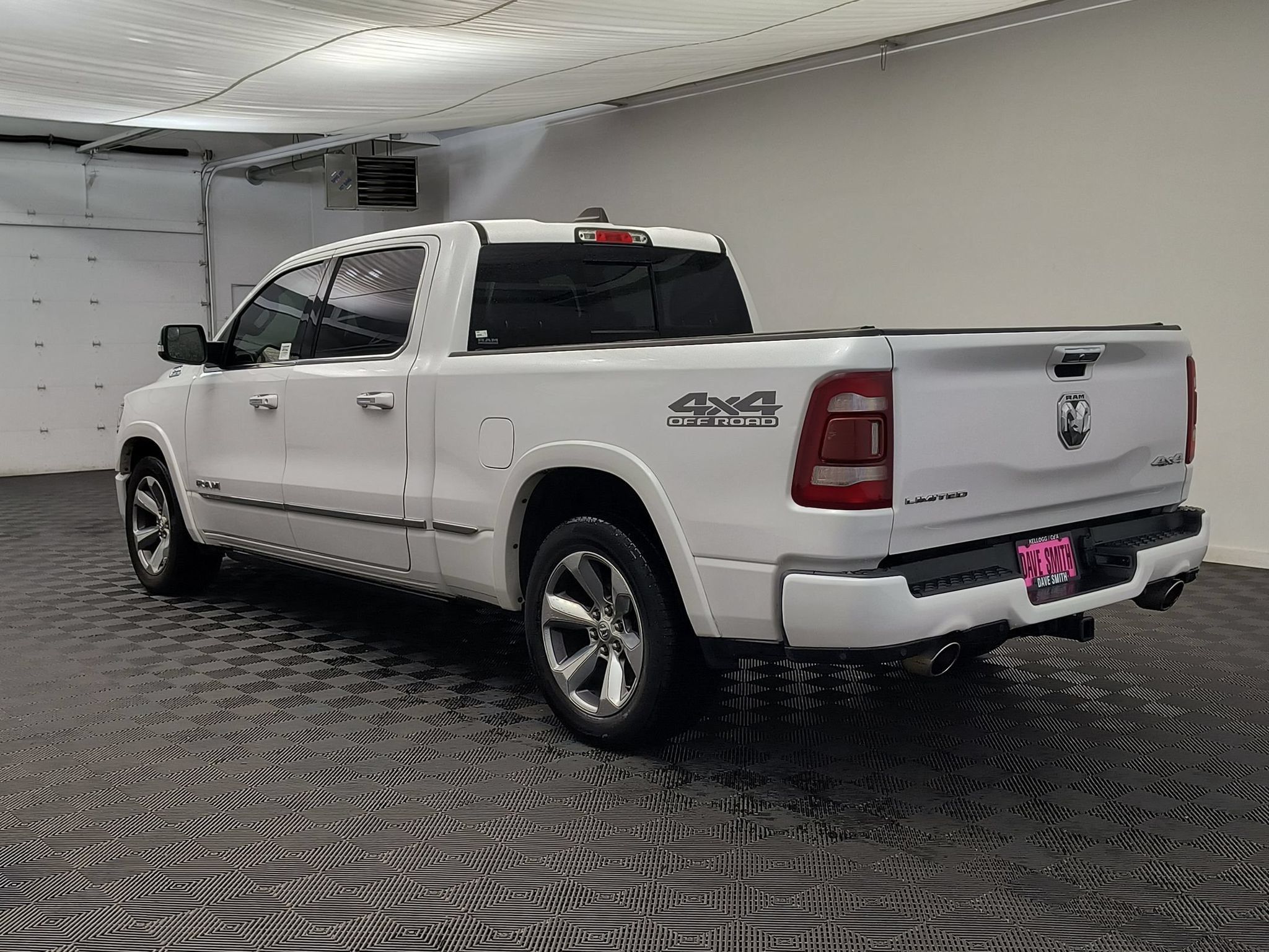Used 2020 RAM 1500 Limited AWD/4WD image 3