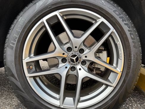 Used 2019 Mercedes-Benz GLC 300 GLC 300 4MATIC SUV w/ AMG Line image 27