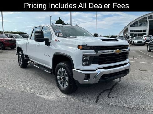 Used 2026 Chevrolet Silverado 2500 LT w/ Safety Package AWD/4WD image 3