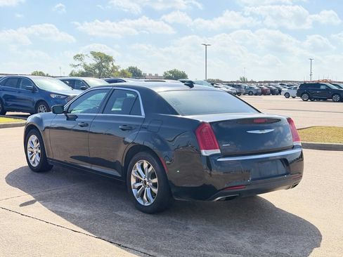 Used 2016 Chrysler 300 Limited w/ Driver Convenience Group AWD/4WD image 7