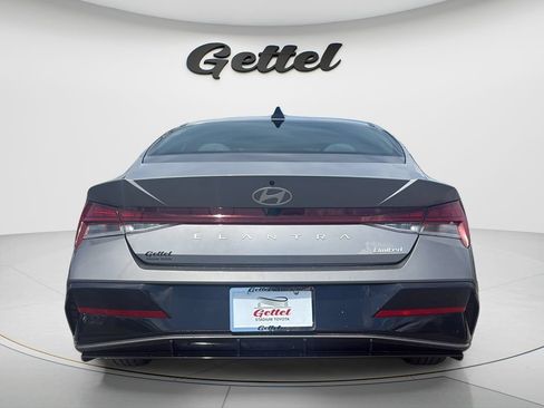 Used 2025 Hyundai Elantra Limited FWD image 6
