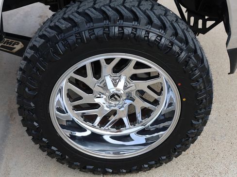 Used 2017 Ford F250 Lariat w/ Chrome Package image 17